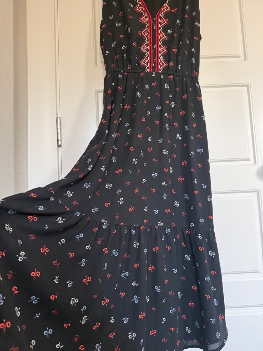 Gap Black Floral Ditsy Print Embroidered Midi Dress Tie Waist Sleeveless Size M - Picture 7 of 7
